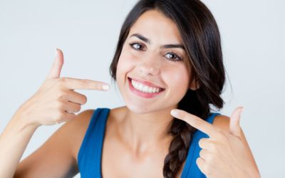 Los peligros del blanqueamiento dental casero